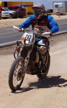  Grande impresa di Nicola Dutto, che ha tagliato il  traguardo della Baja 500 in Messico. Il campione cuneese  il primo pilota di moto al mondo che ha partecipato a una gara di 800 km no stop valevole per il Mondiale Desert Race da paraplegico